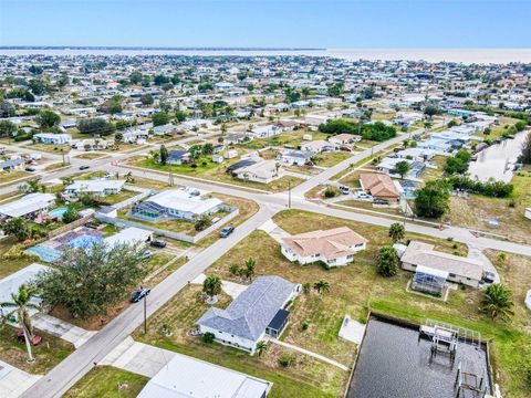 A home in PORT CHARLOTTE