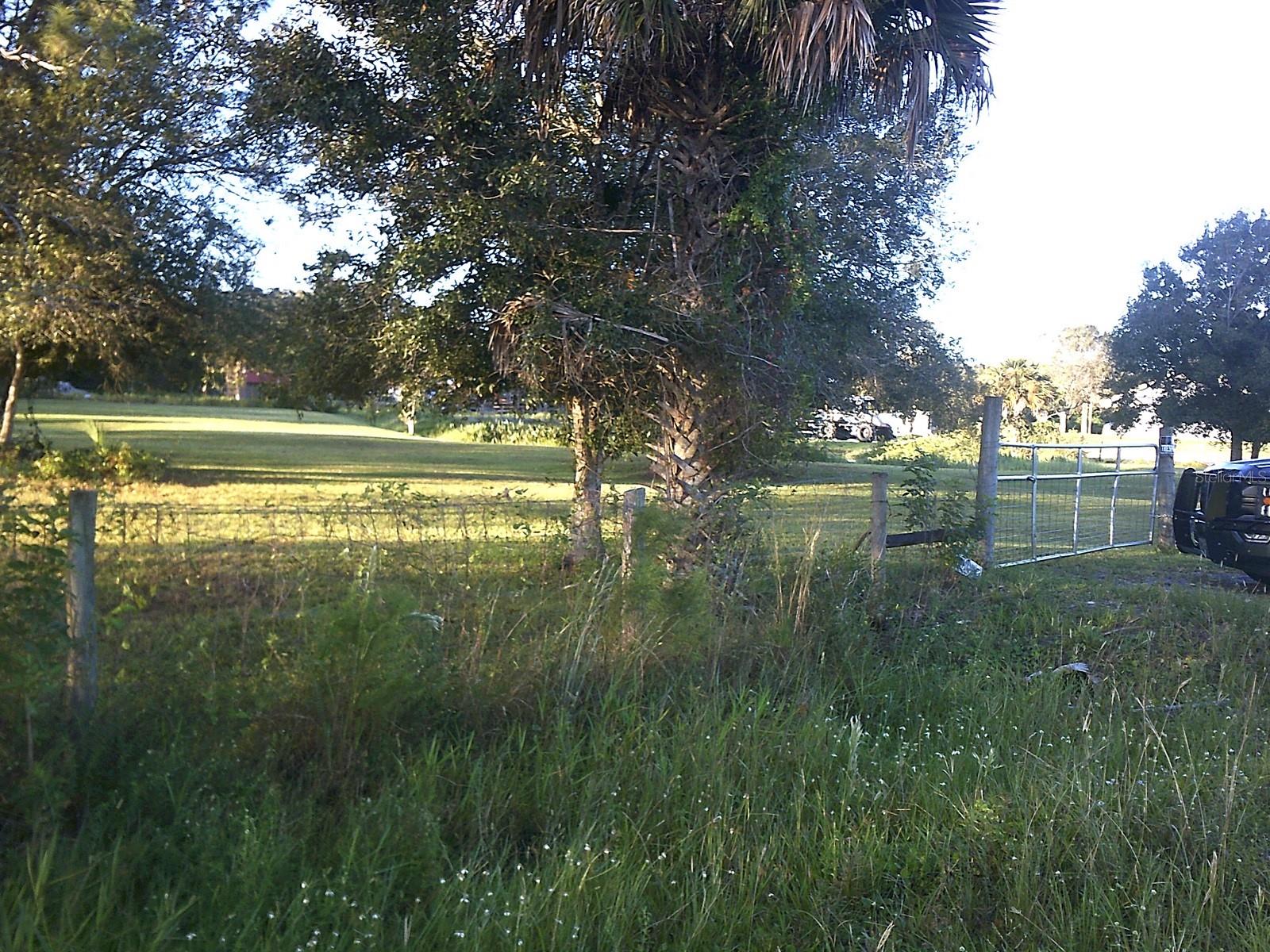 DIXIE RANCH ACRES - Land