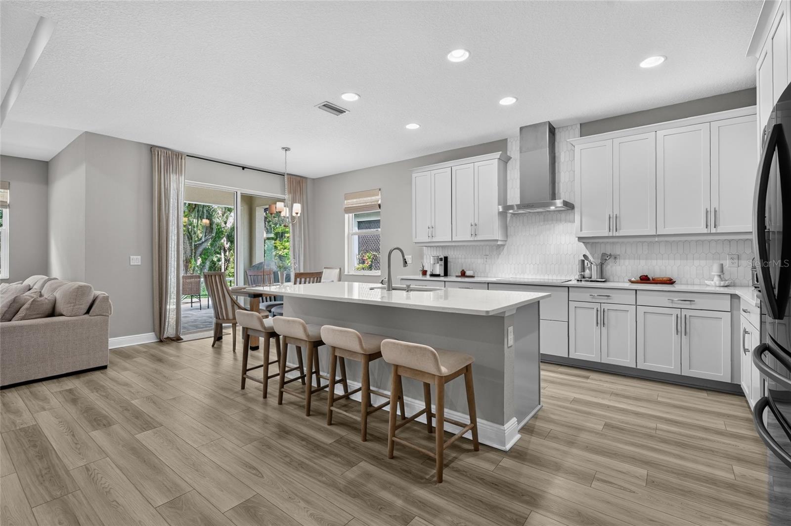 3541 SECLUDED COURT