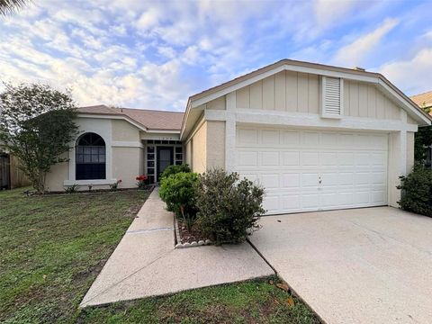 Photo of 1039 Covington Street, Oviedo, FL 32765 (MLS # O6334396)