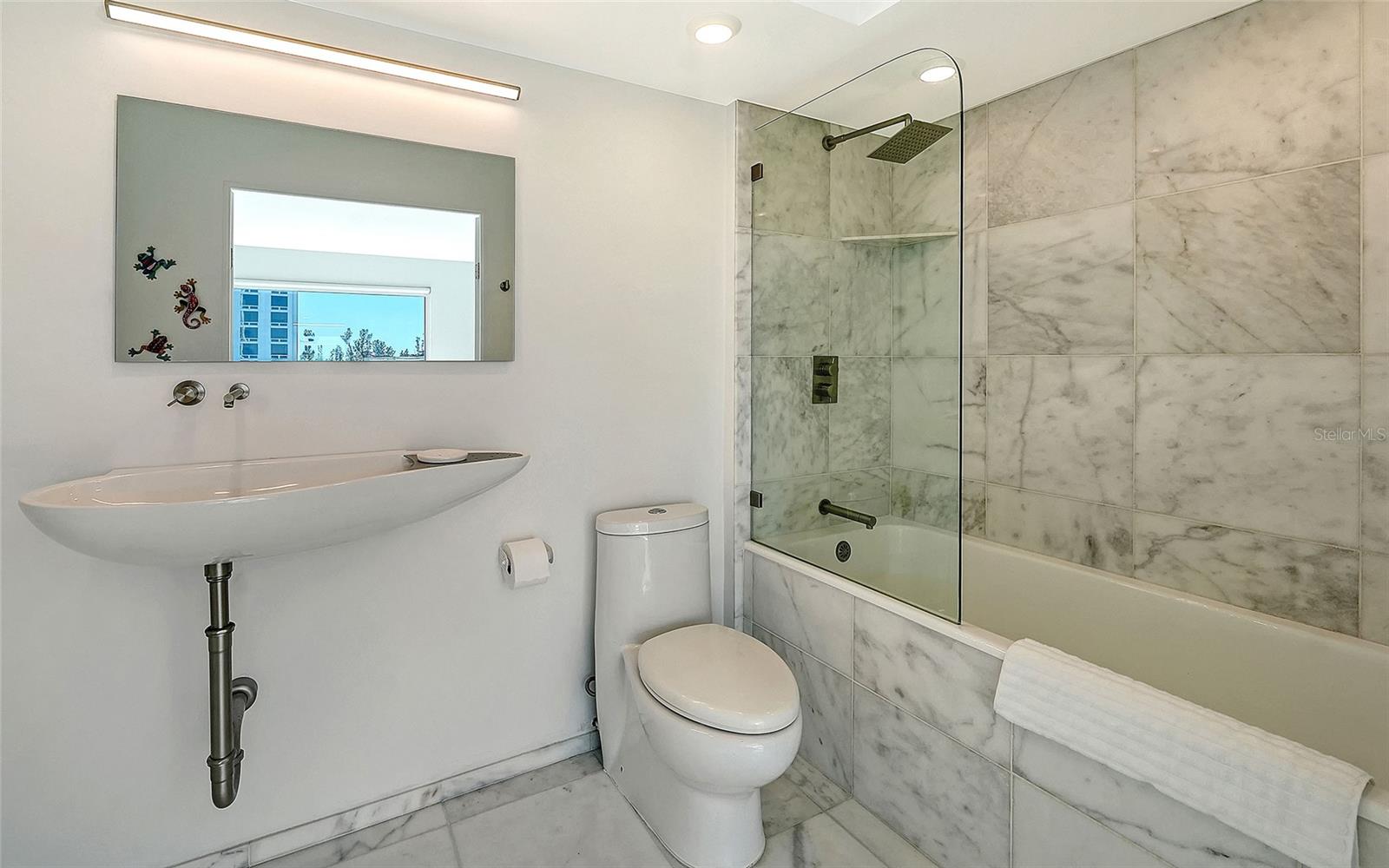 ISLANDS WEST - Residential