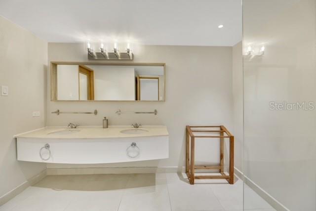 CONDADO LAGOON VILLAS - Residential