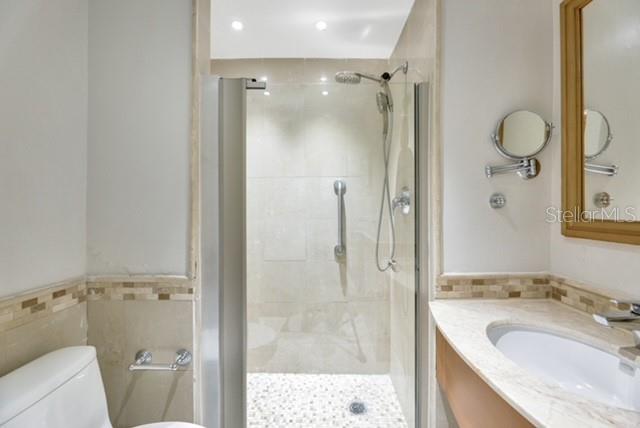 CONDADO LAGOON VILLAS - Residential