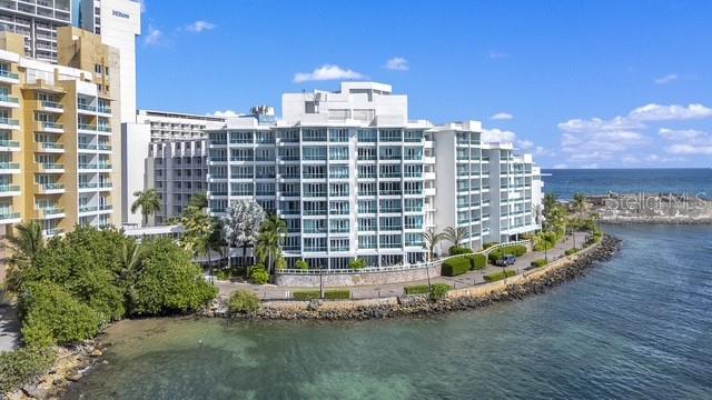 CONDADO LAGOON VILLAS - Residential