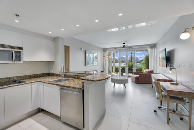 CONDADO LAGOON VILLAS - Residential