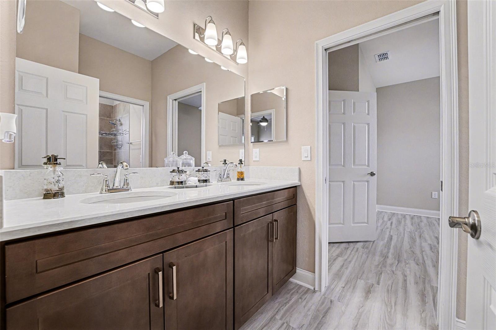 LAKES TR 6 - Residential