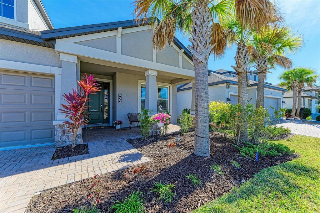 Photo of 923 Whimbrel Run, Bradenton, FL 34212 (MLS # A4679282)