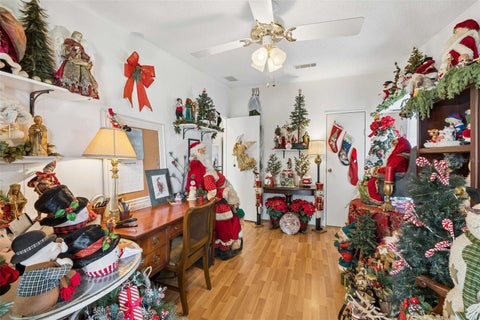 Tiny photo for 1433 Elkhart Circle, Tavares, FL 32778 (MLS # G5118238)