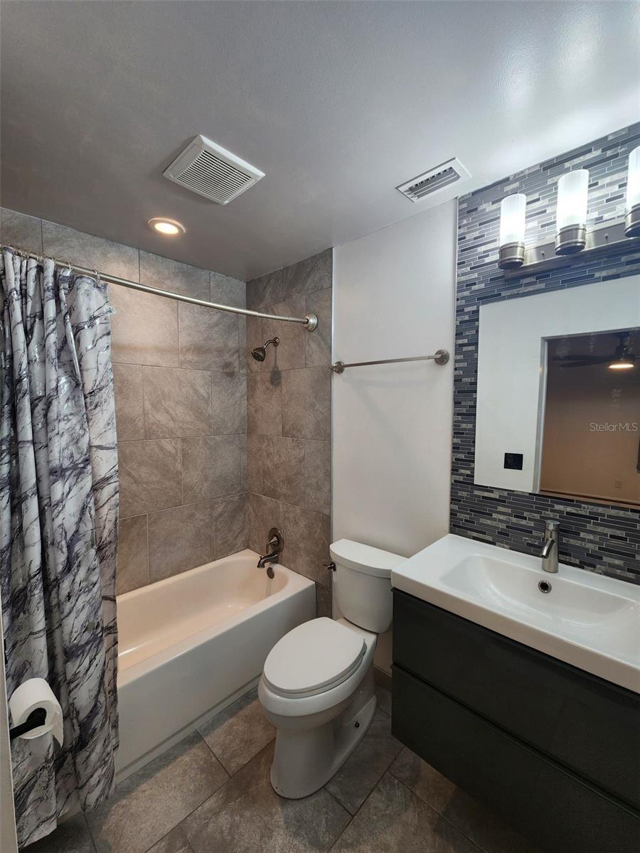 MEADOWS SOUTH SEC 03 - Residential Lease