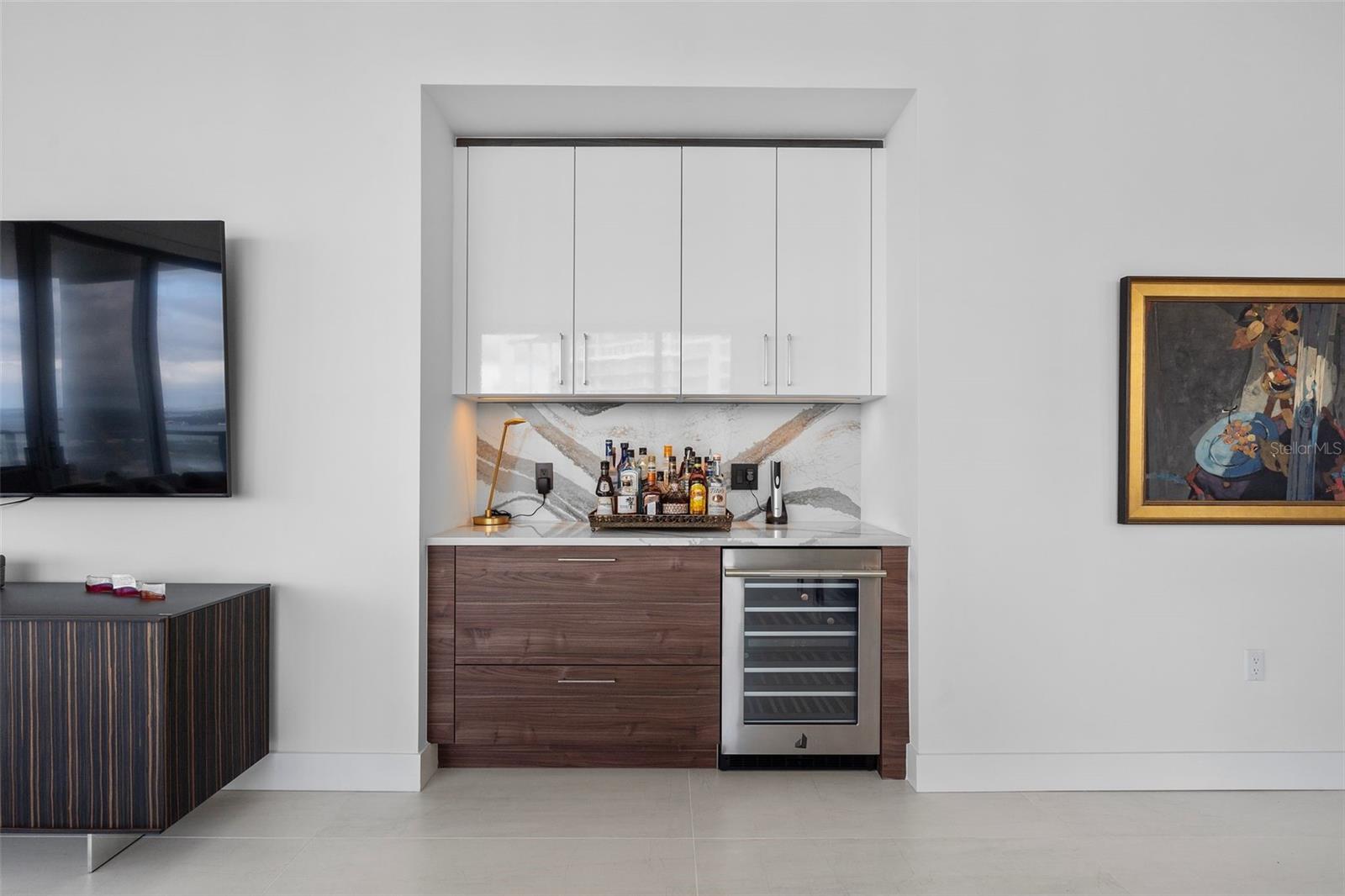 SALTAIRE CONDO - Residential Lease