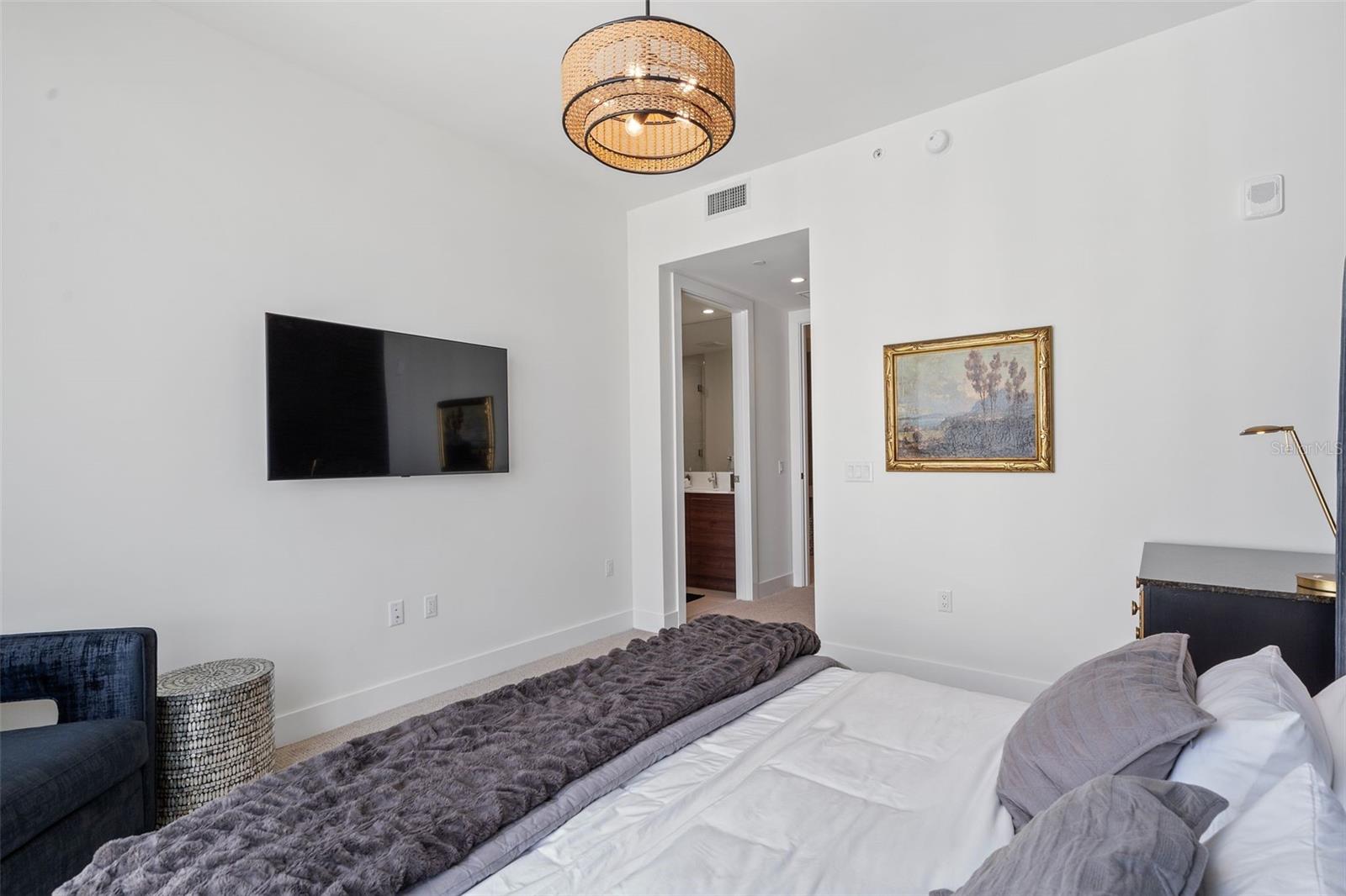 SALTAIRE CONDO - Residential Lease