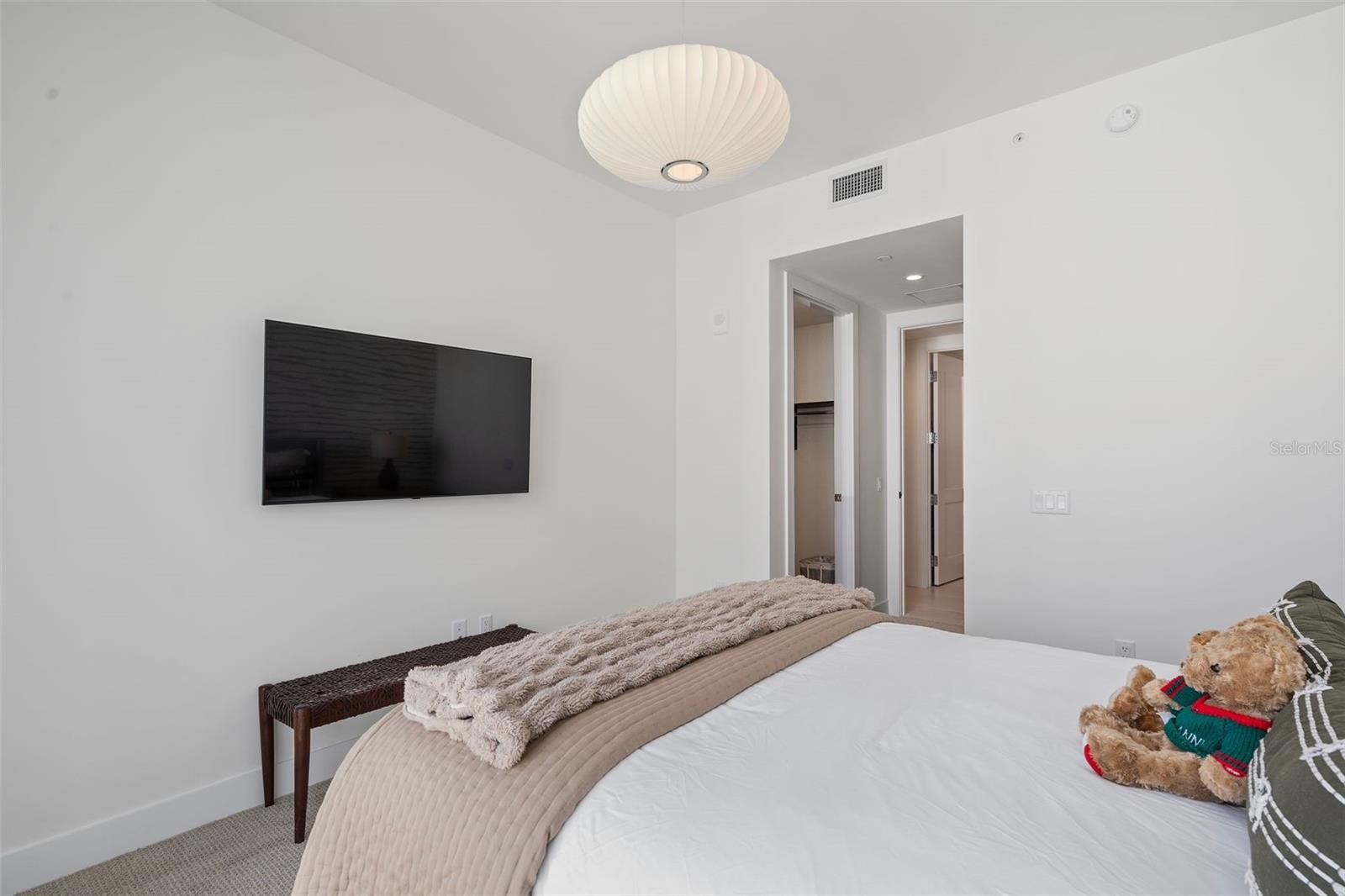 SALTAIRE CONDO - Residential Lease