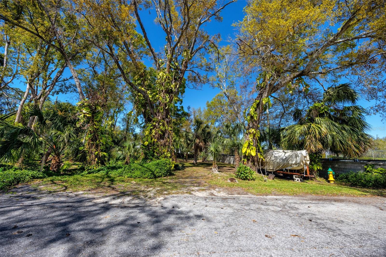 FAIRMOUNT PARK - Land