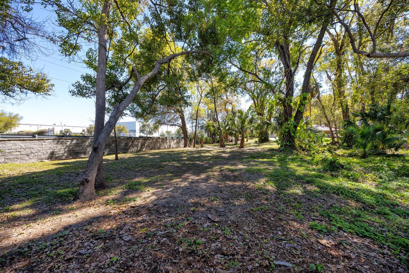 FAIRMOUNT PARK - Land