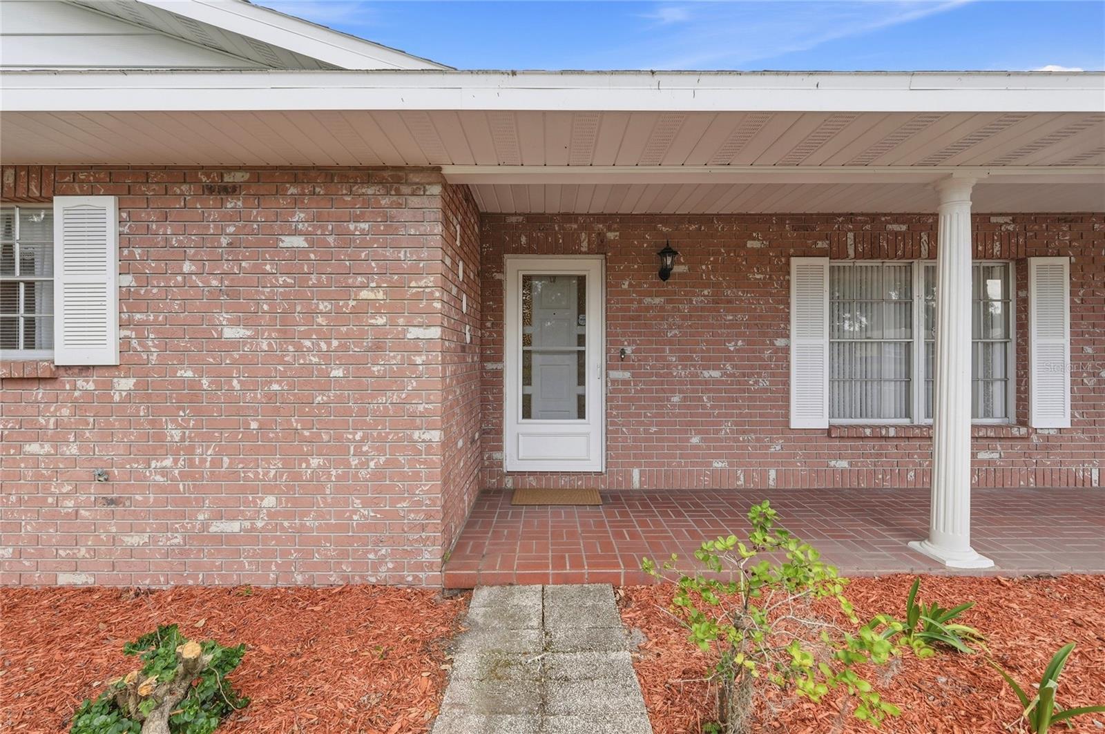 1006 ROBINSON ROAD