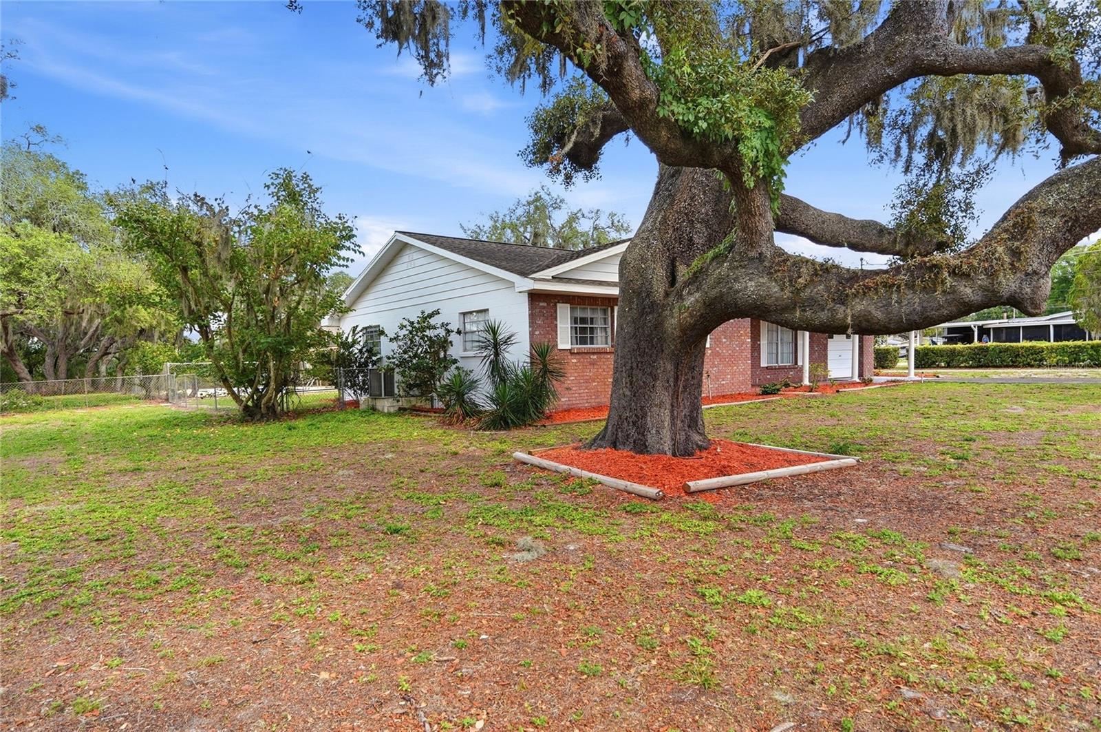 1006 ROBINSON ROAD