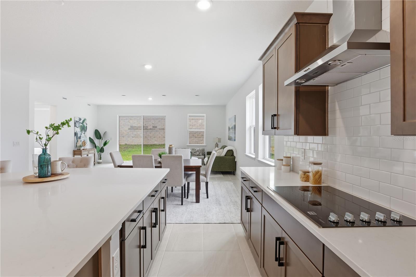 468 VENETO CIRCLE