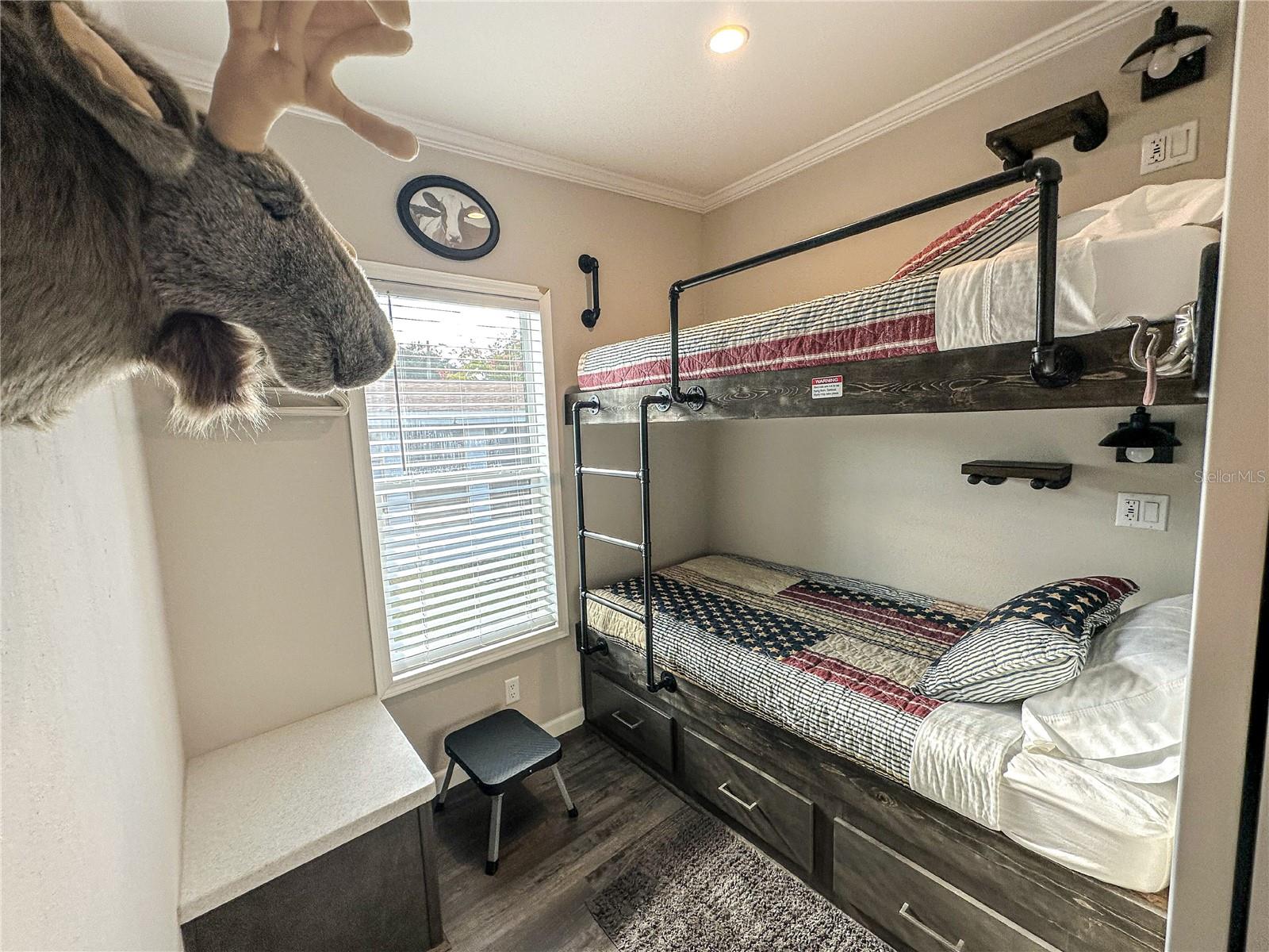 LONG HAMMOCK PH 01 - Residential Lease