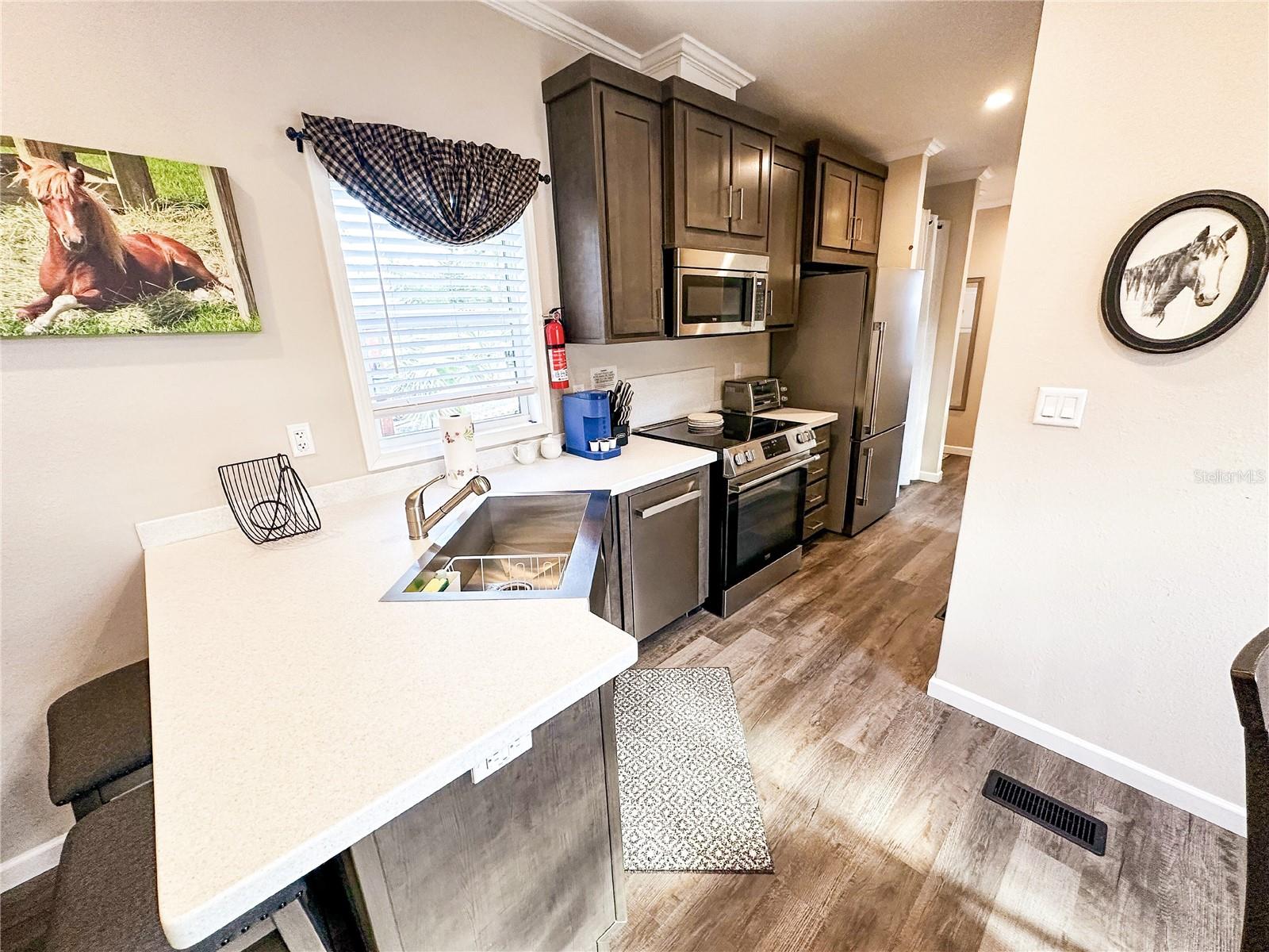 LONG HAMMOCK PH 01 - Residential Lease