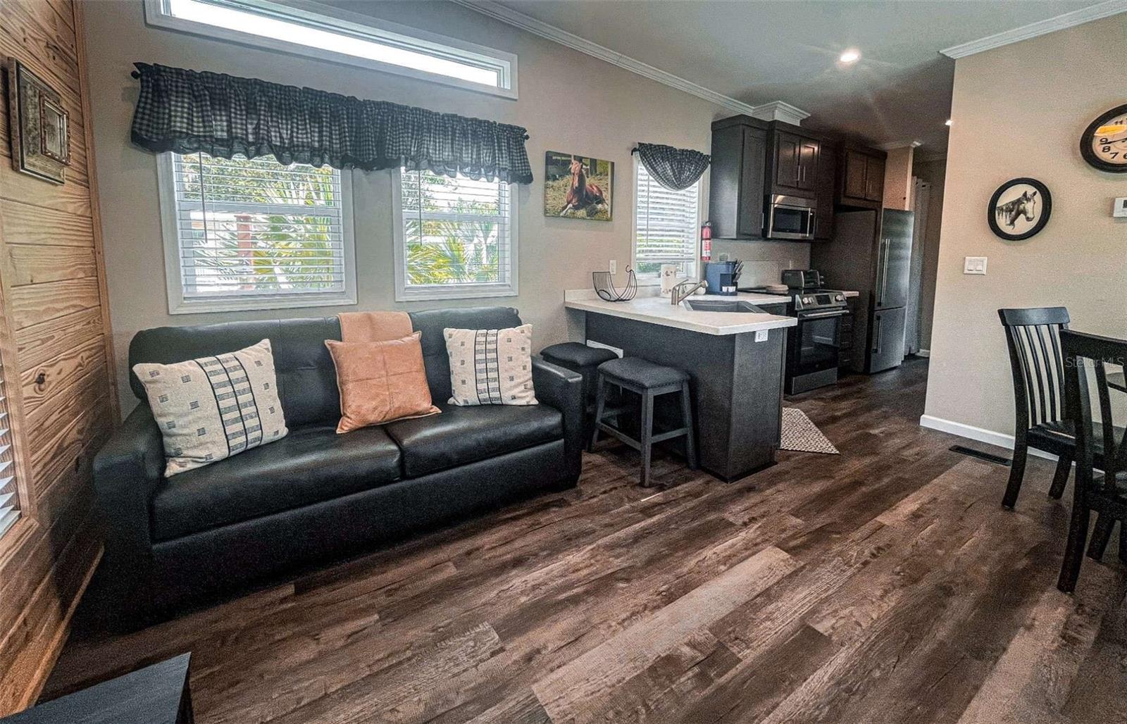 LONG HAMMOCK PH 01 - Residential Lease