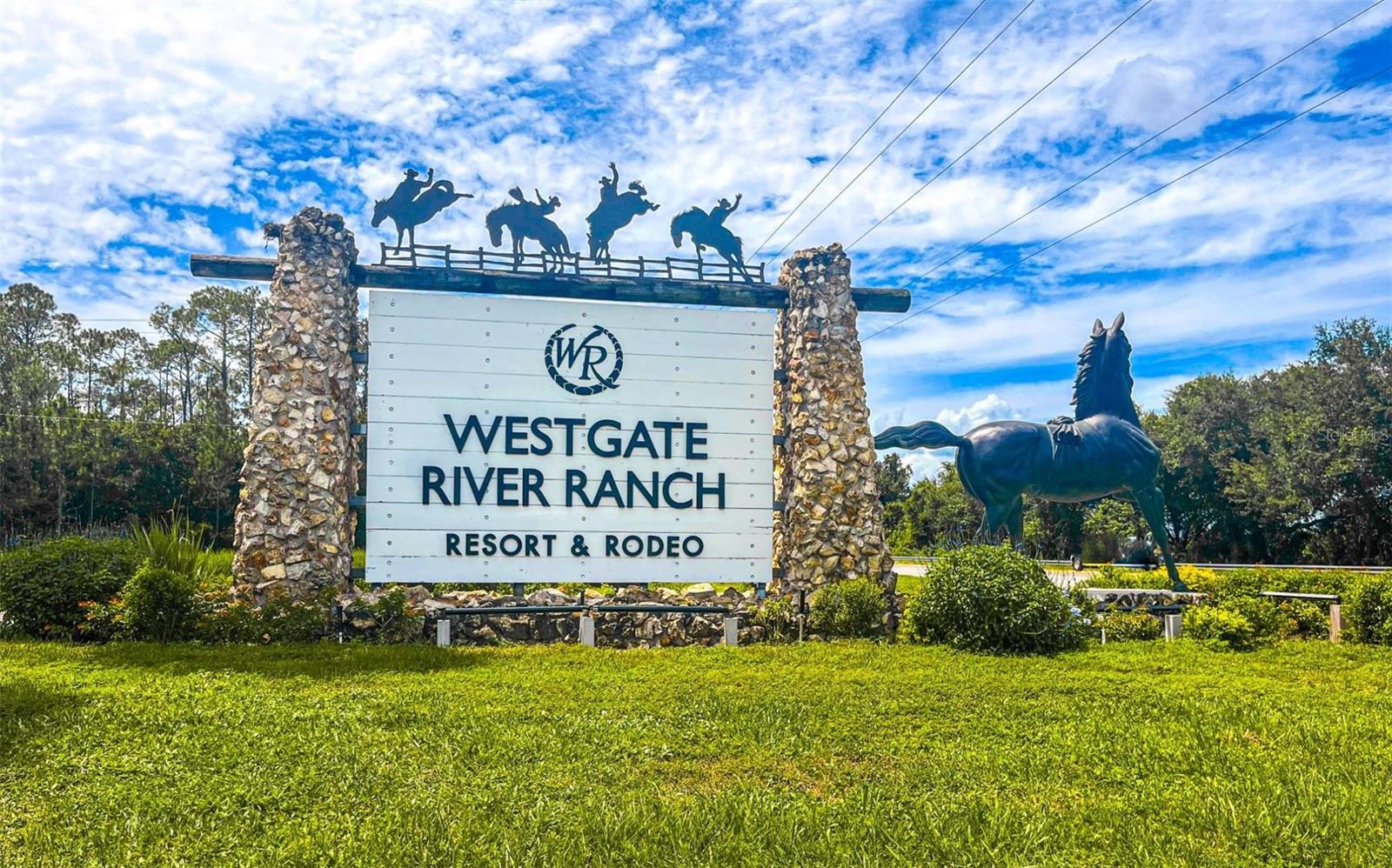 LONG HAMMOCK PH 01 - Residential Lease