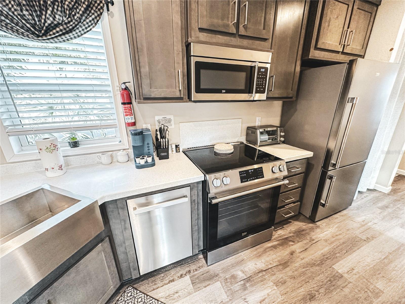 LONG HAMMOCK PH 01 - Residential Lease