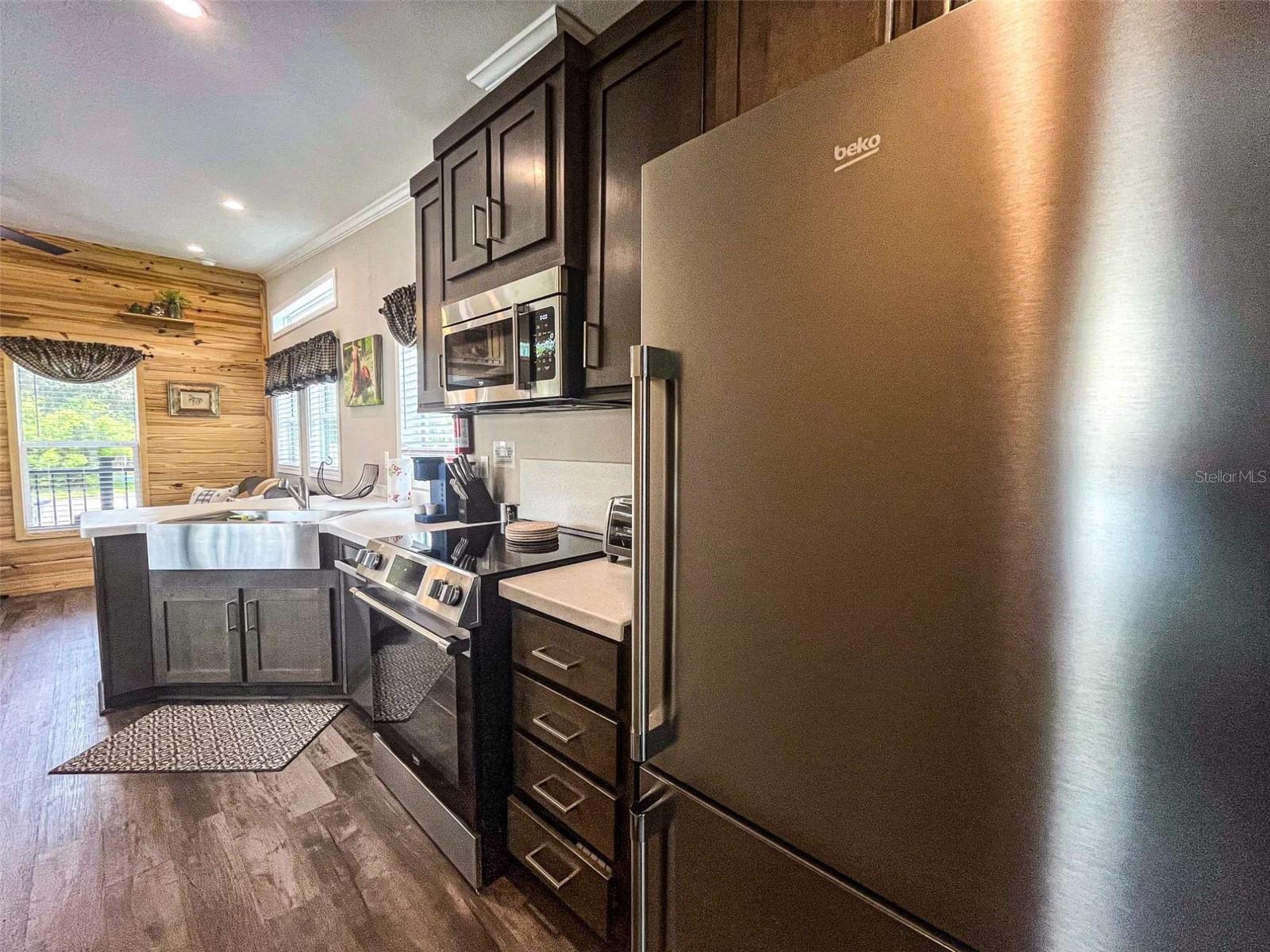 LONG HAMMOCK PH 01 - Residential Lease