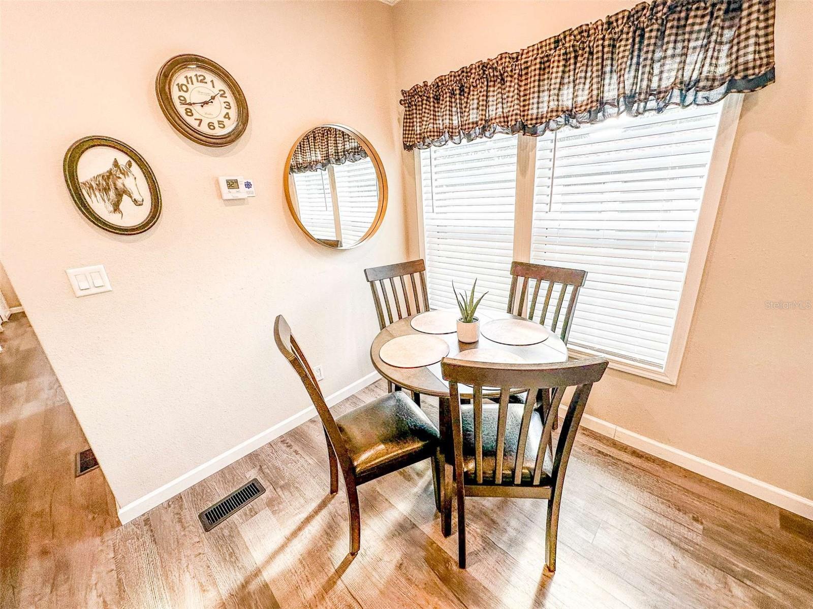 LONG HAMMOCK PH 01 - Residential Lease