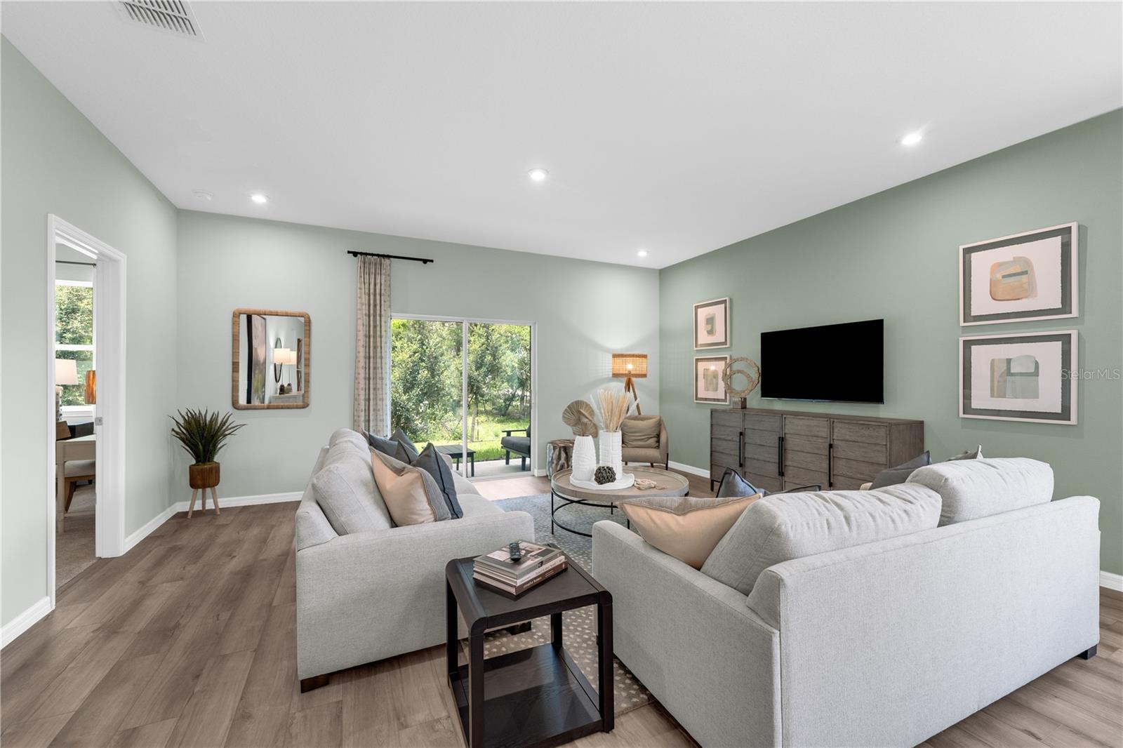 AVALON PARK TAVARES - Residential