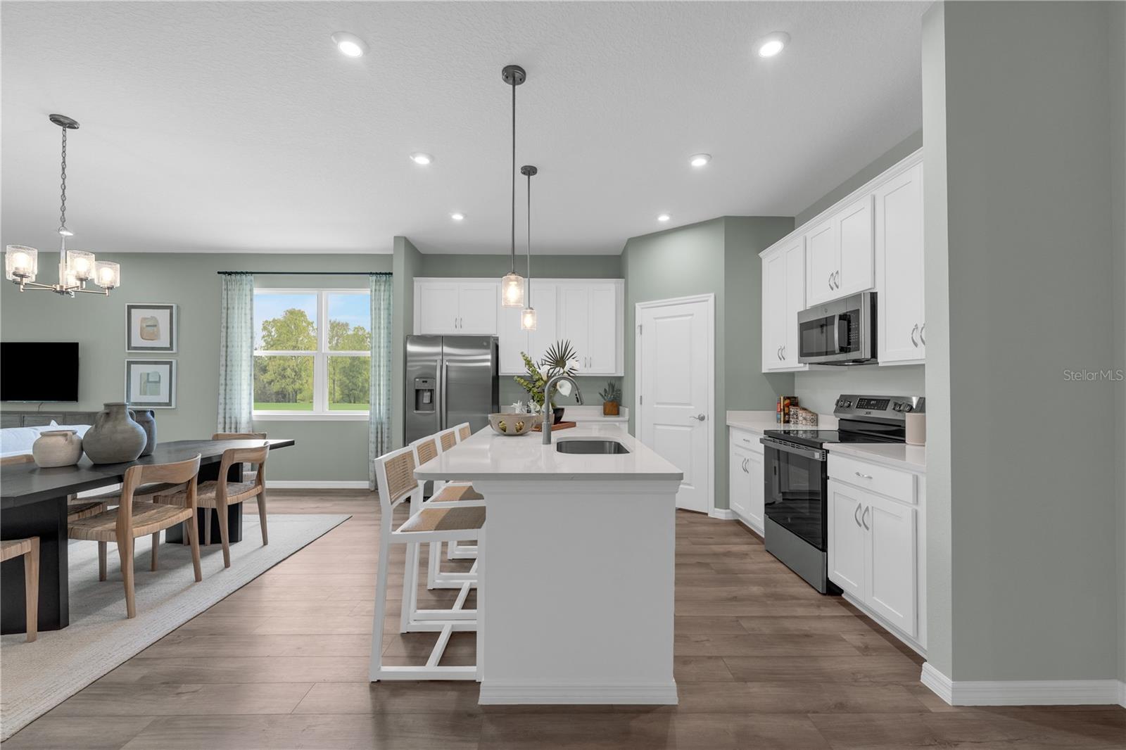 AVALON PARK TAVARES - Residential