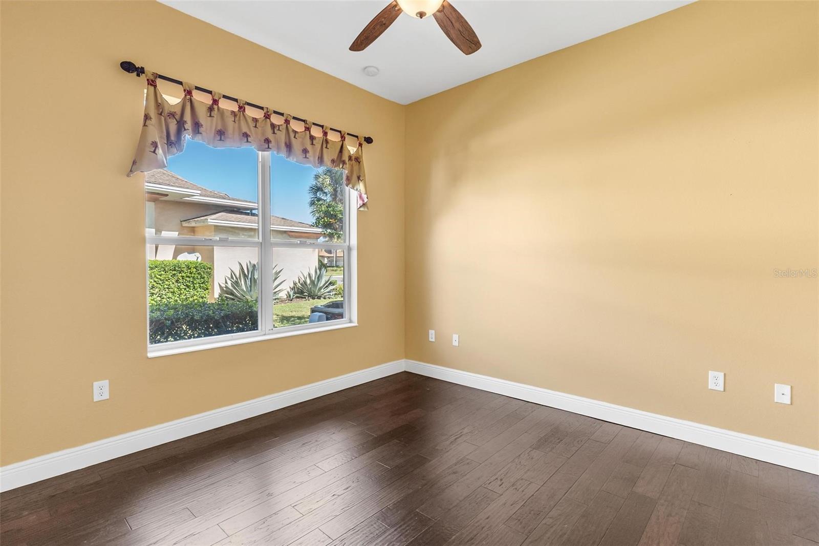 HARBOR HILLS - Residential