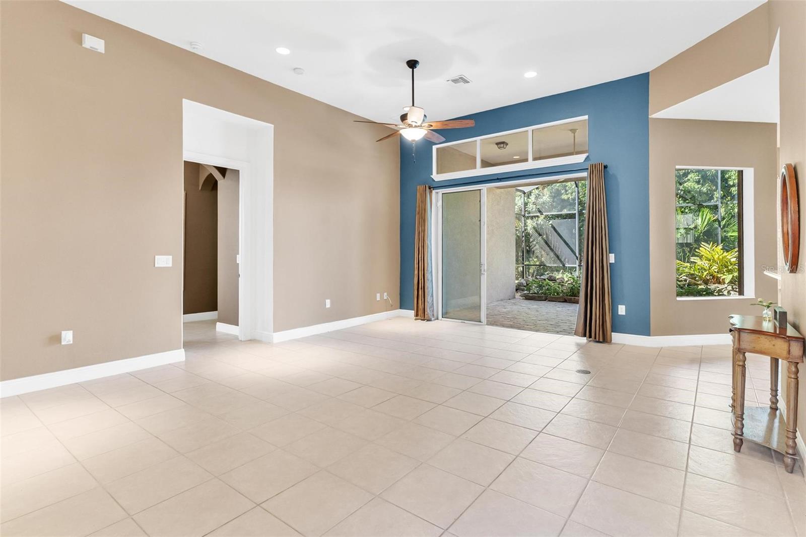 HARBOR HILLS - Residential