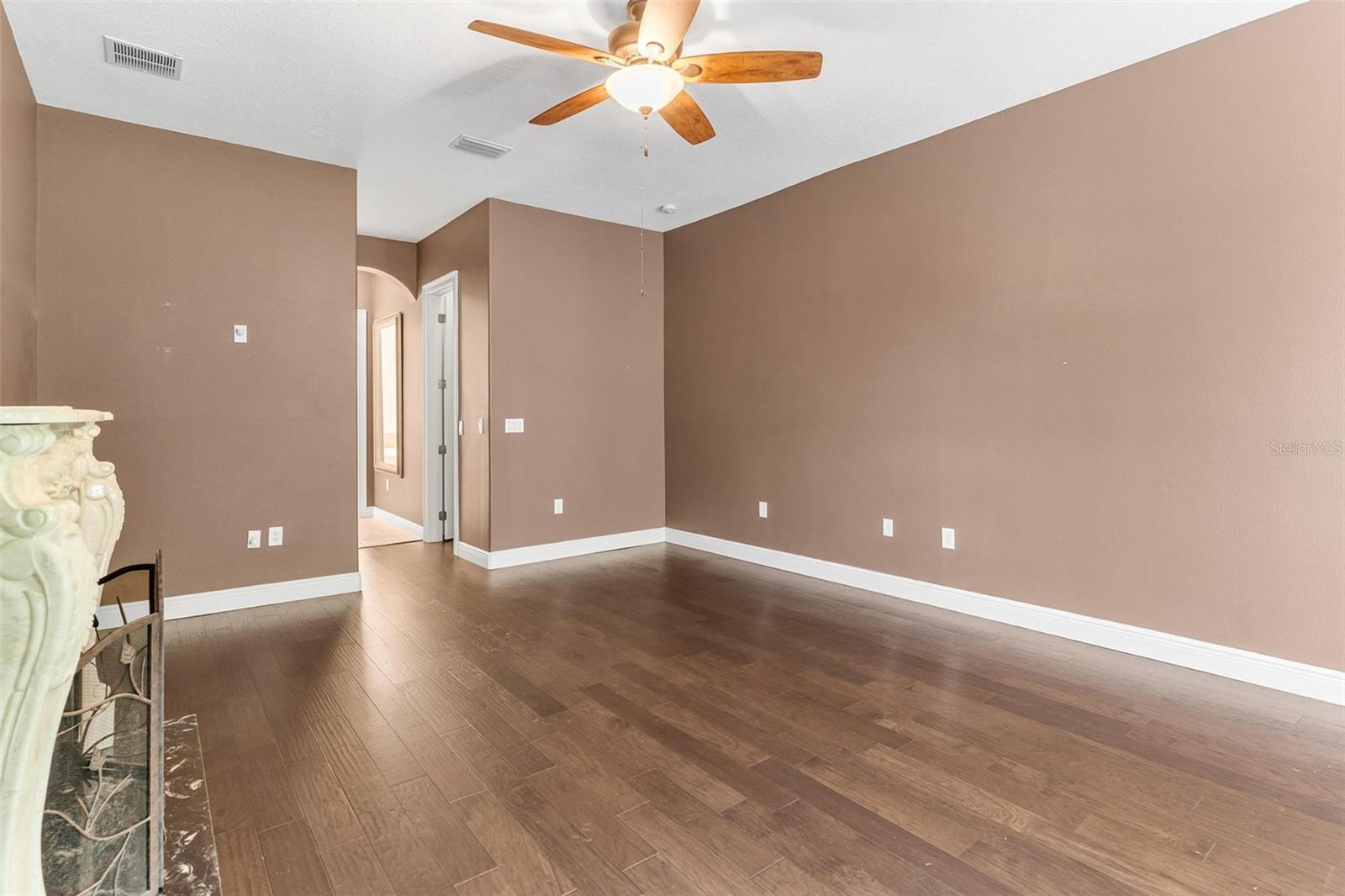 HARBOR HILLS - Residential