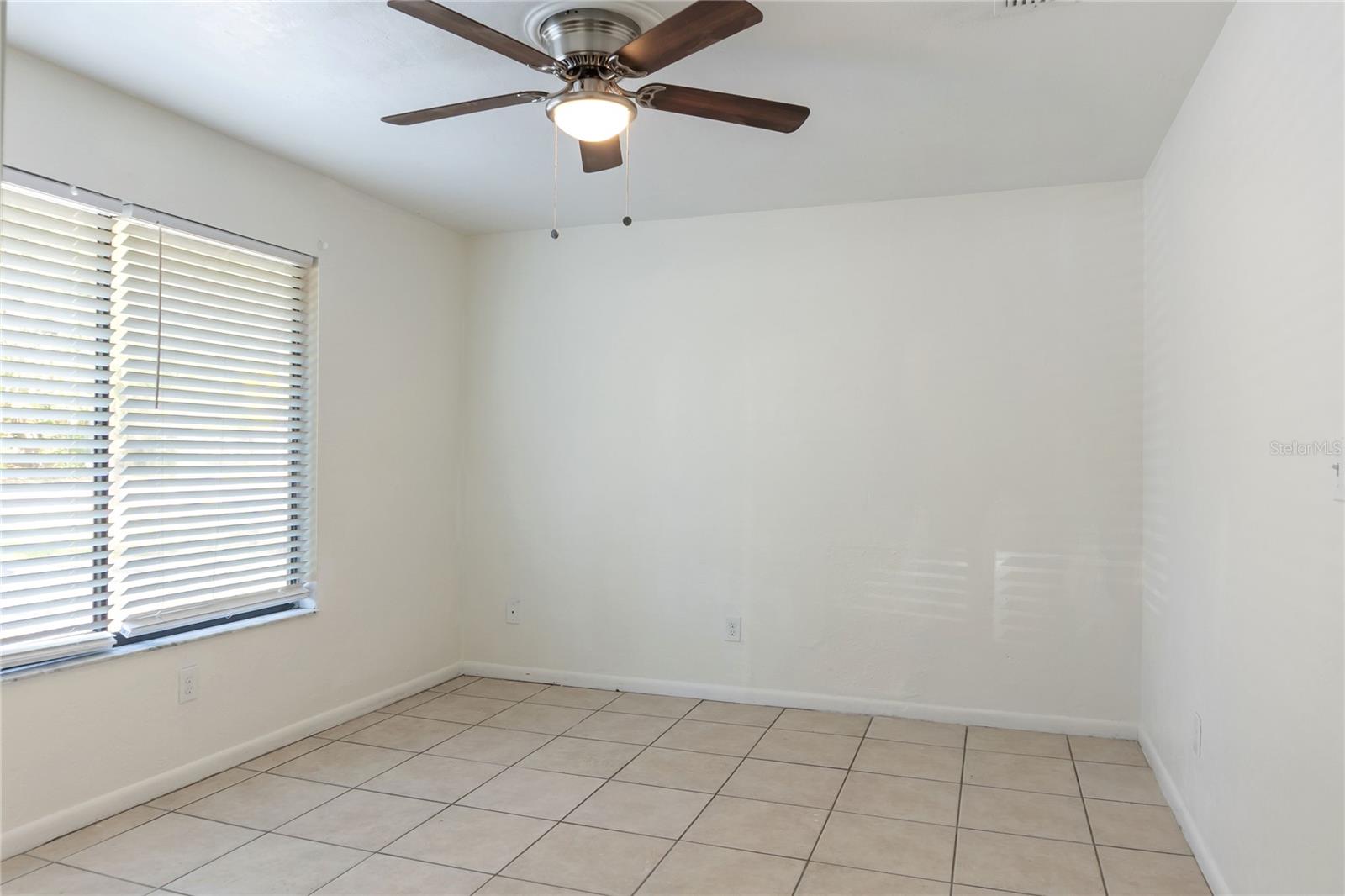 SUGARFOOT OAKS - Residential Income