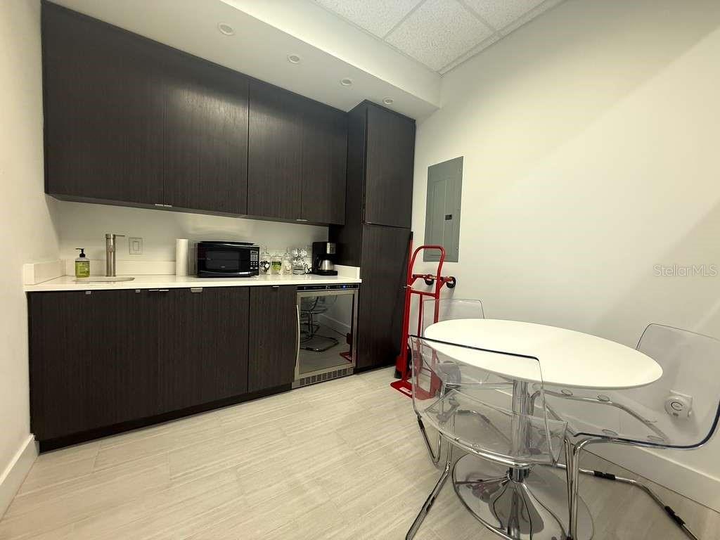 OFFICES/VERANDA PARK BLDG 1500 - Commercial Sale