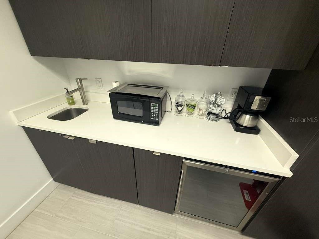 OFFICES/VERANDA PARK BLDG 1500 - Commercial Sale