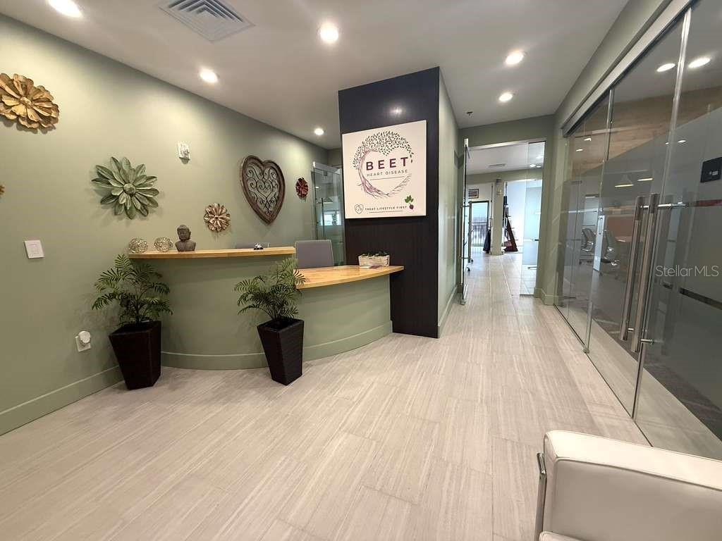 OFFICES/VERANDA PARK BLDG 1500 - Commercial Sale