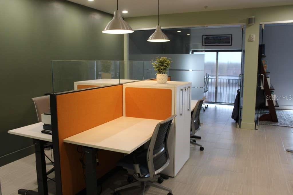 OFFICES/VERANDA PARK BLDG 1500 - Commercial Sale