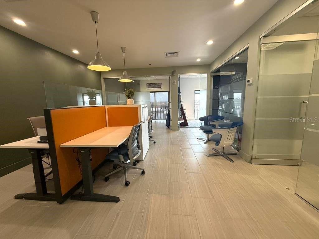 OFFICES/VERANDA PARK BLDG 1500 - Commercial Sale