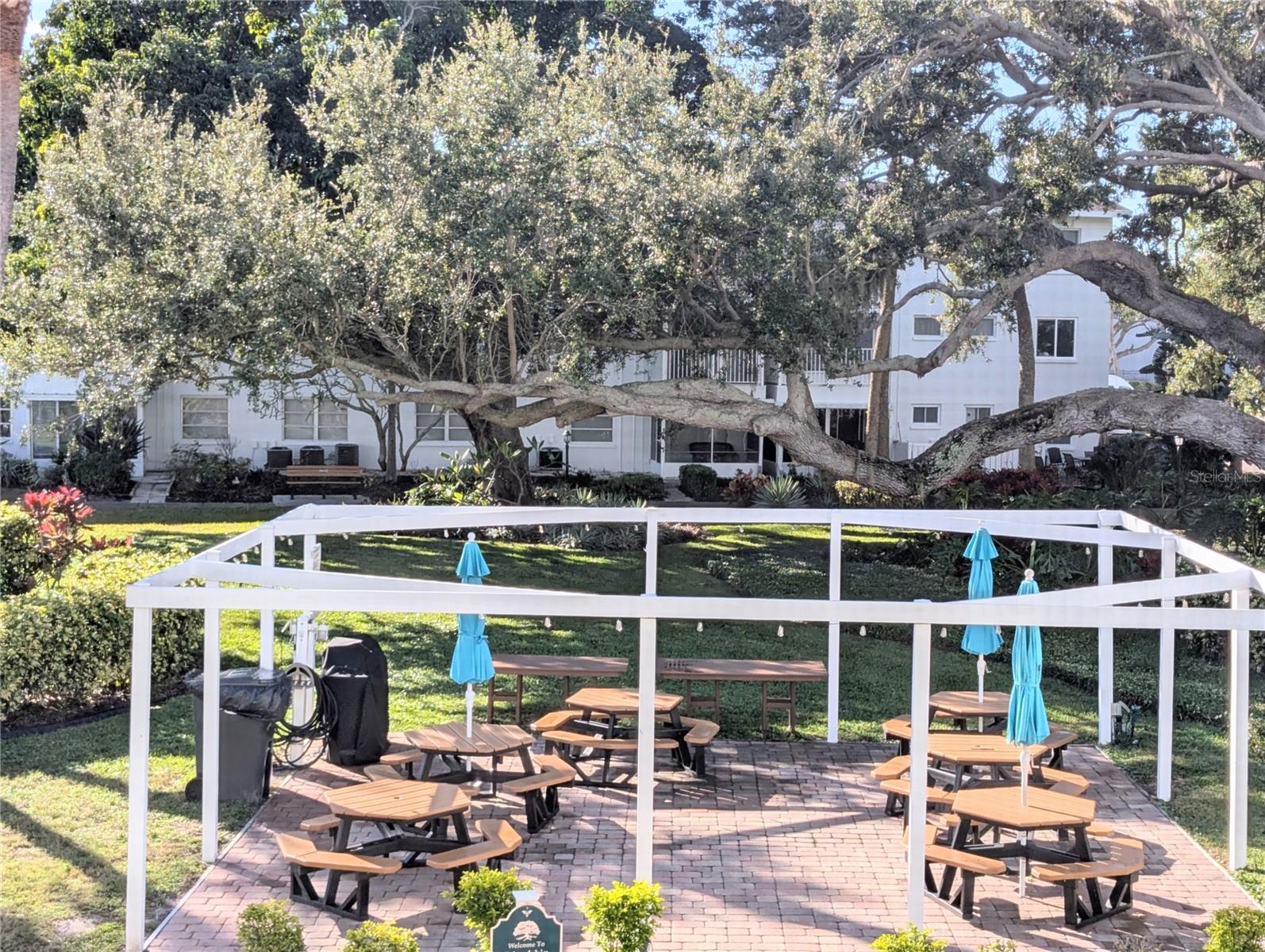 THE FOURTH BAYSHORE - Residential Lease