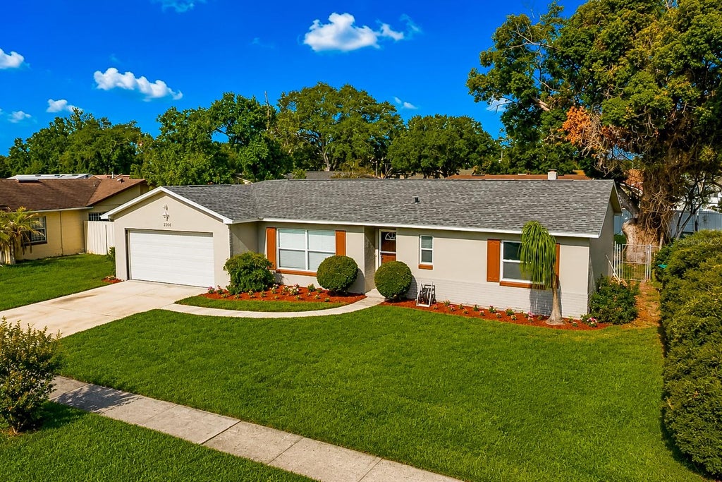 Photo of 2806 Moss Grove Boulevard, Orlando, FL 32807 (MLS # S5151206)