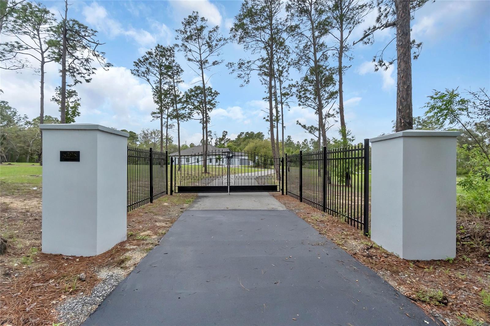 HAPPY TRAILS UNITS 1 & 2 UNREC - Residential