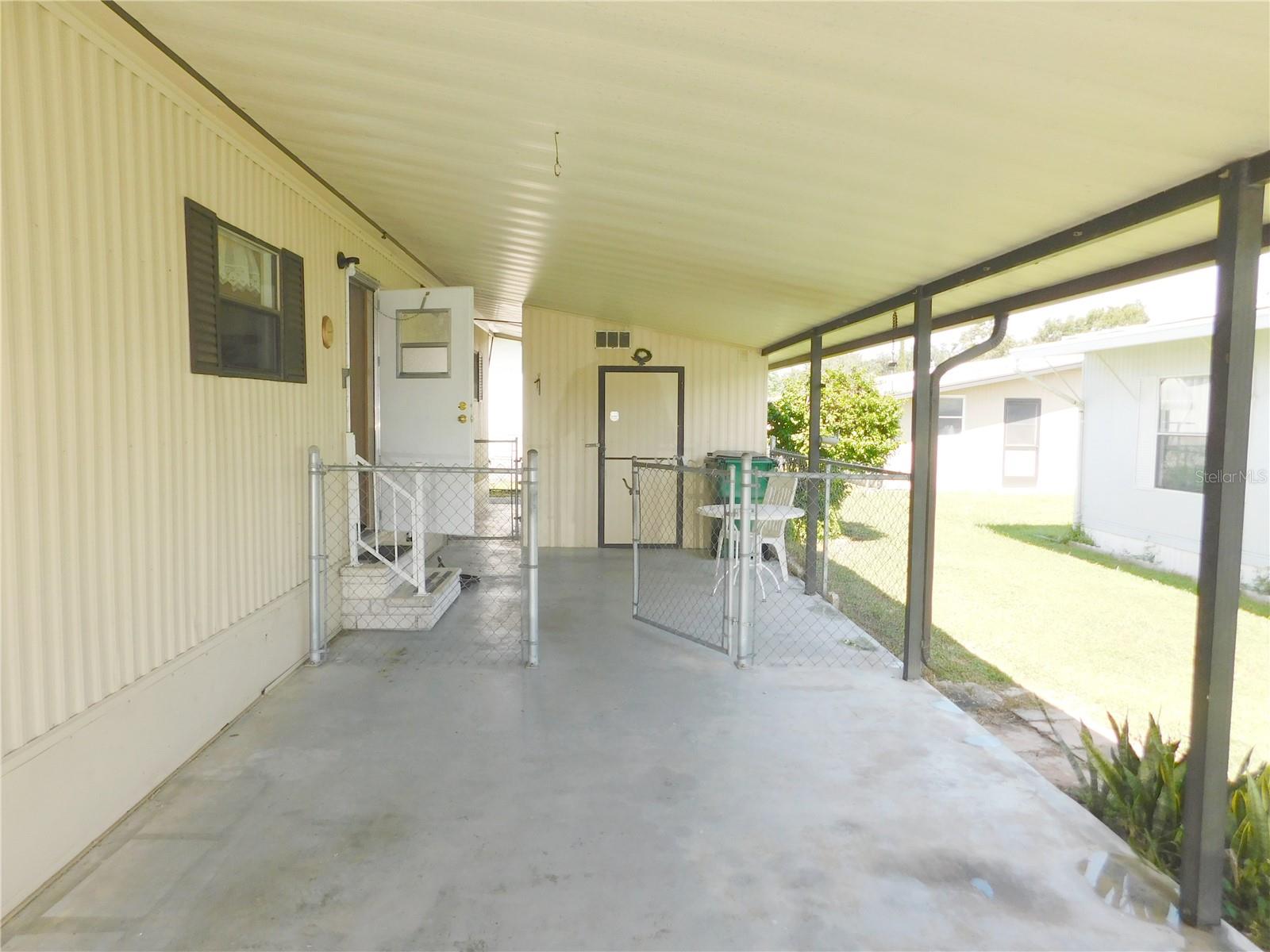 VILLAGE GROVE 01 - Residential