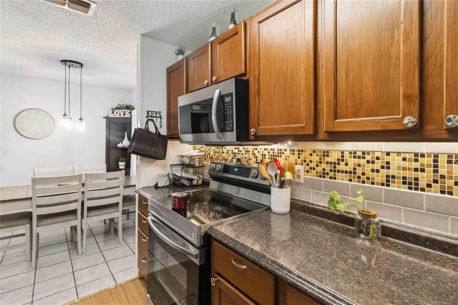 RIVERSIDE ESTATES CORR - Residential