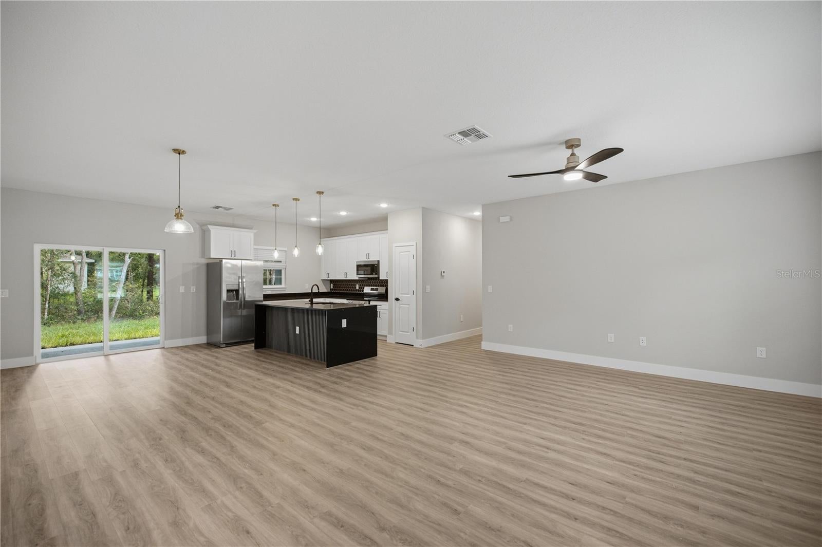 9235 N DANUBE LOOP