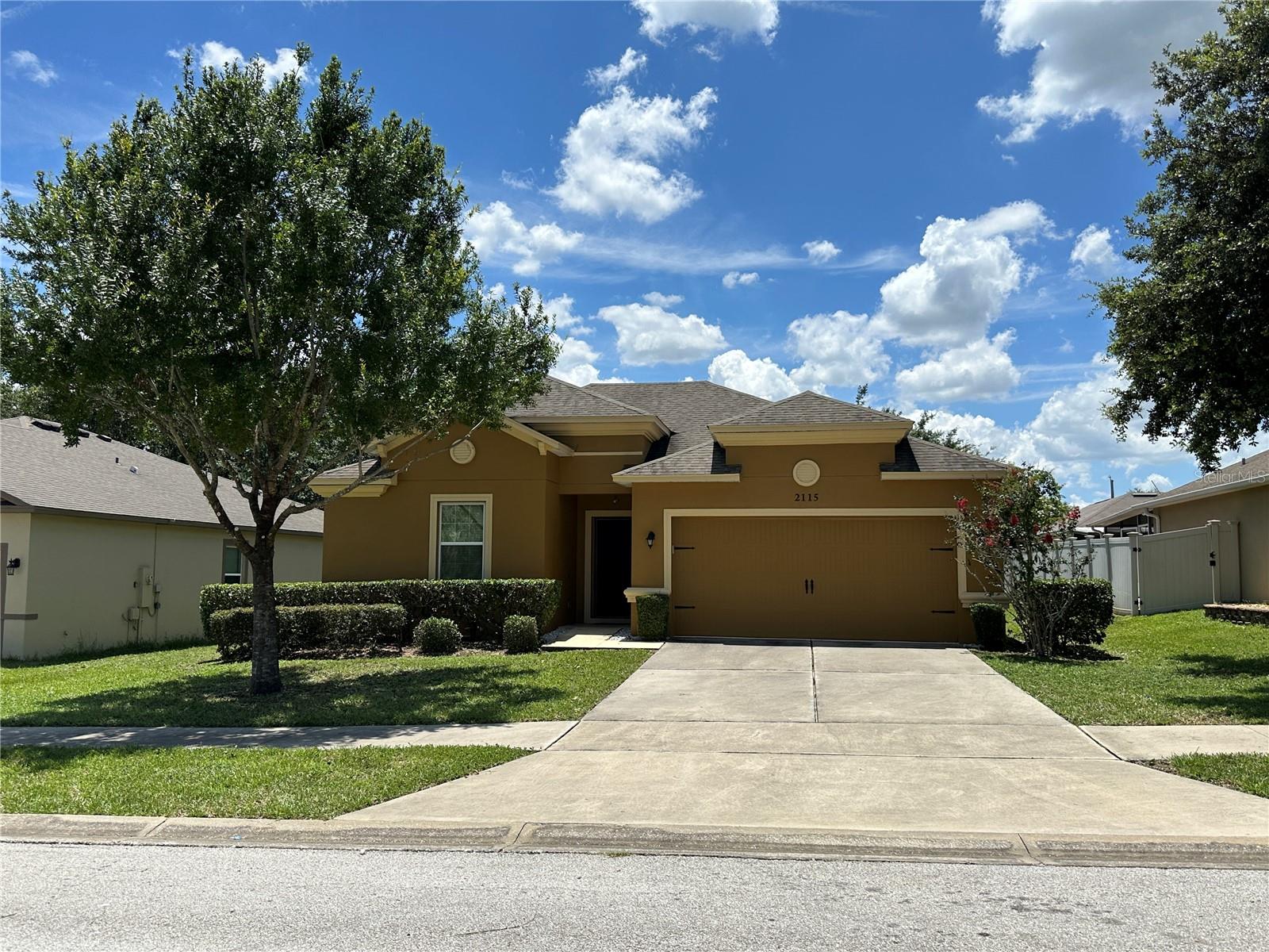 LEESBURG LAGOMAR SHORES - Residential