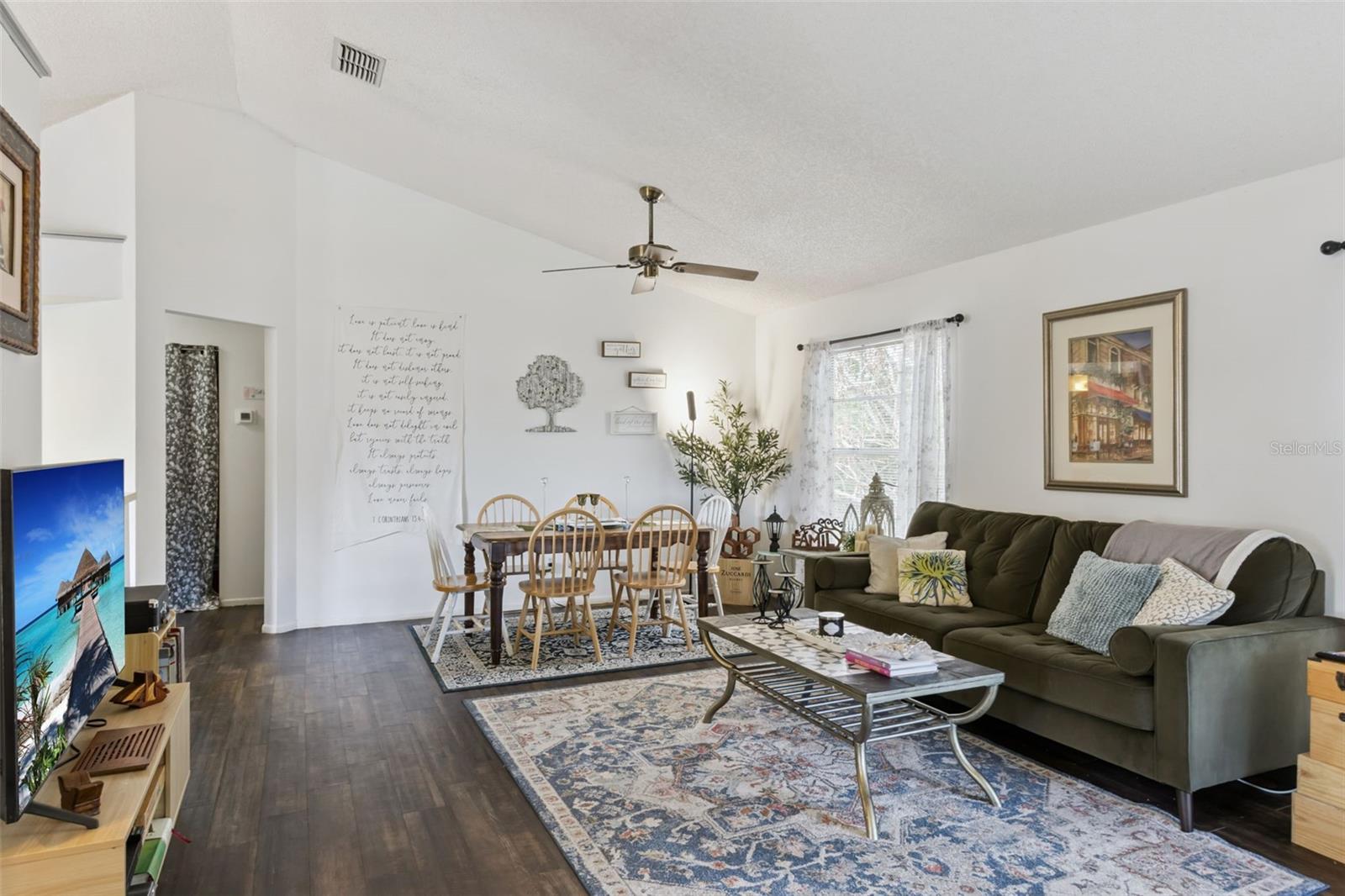 SUNSHINE TREE PH 03 - Residential
