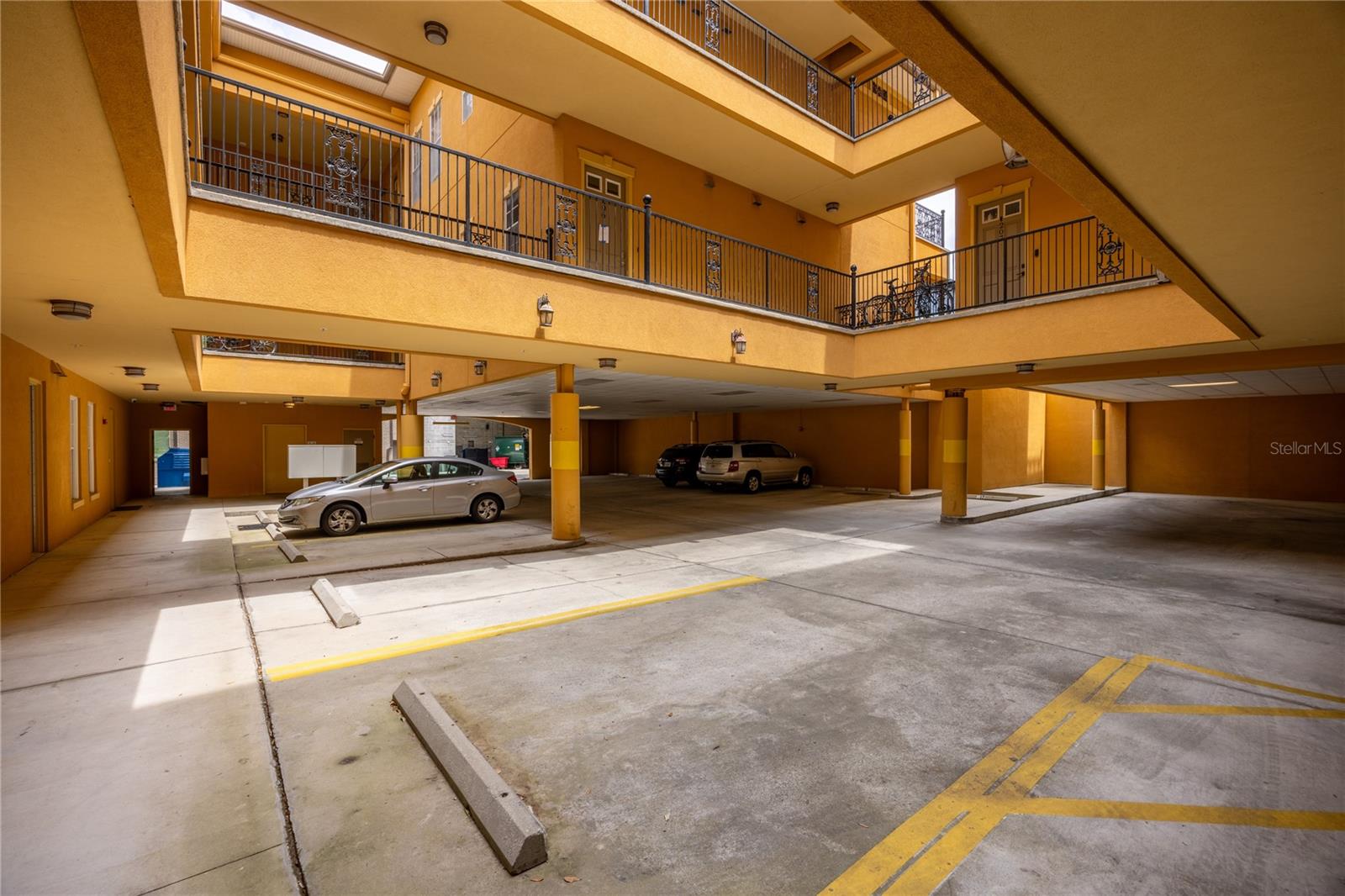 JACKSON SQUARE CONDO - Residential