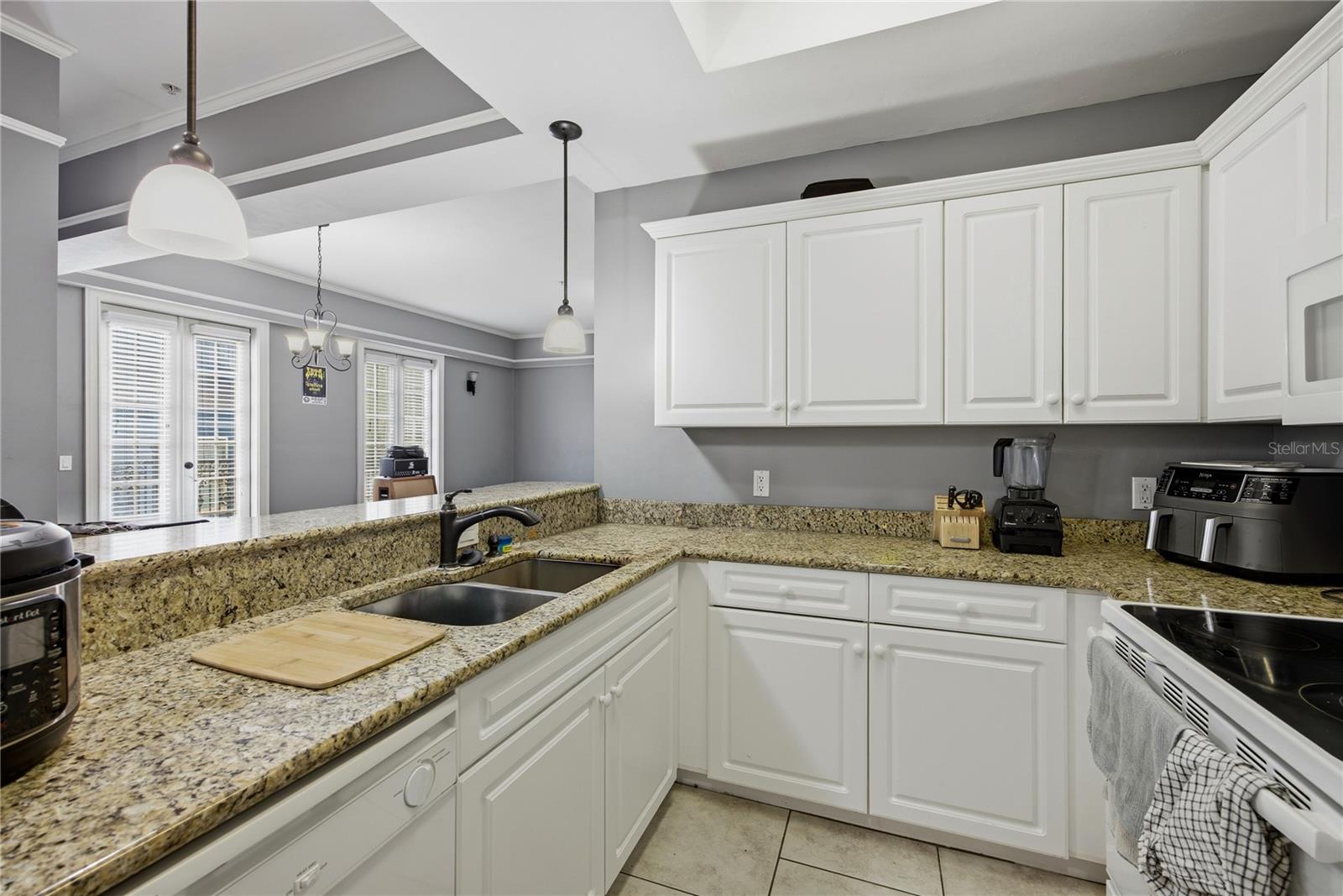JACKSON SQUARE CONDO - Residential