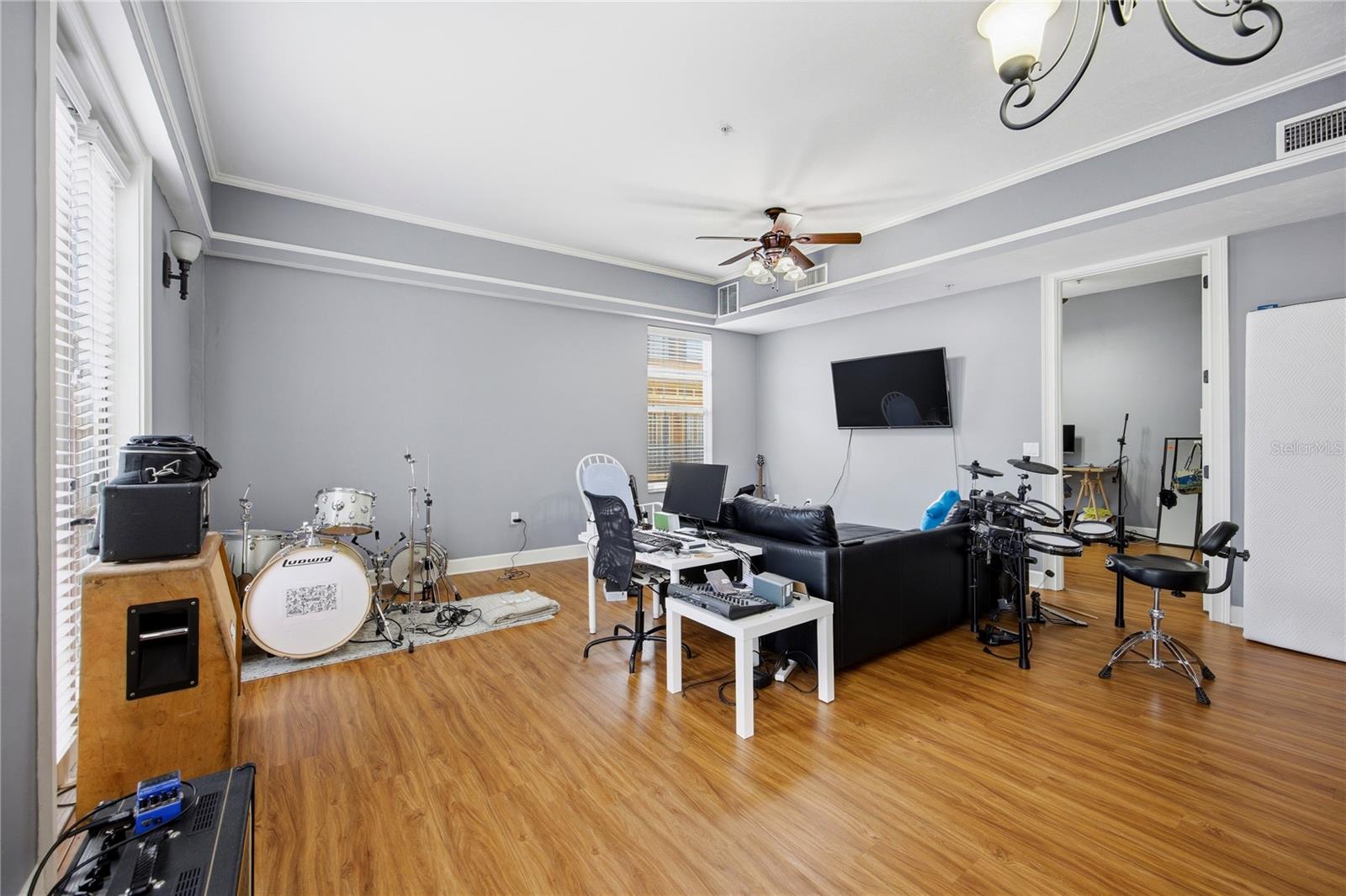 JACKSON SQUARE CONDO - Residential